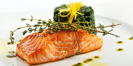 Simak 5 Manfaat Konsumsi Ikan Salmon yang Baik untuk Jaga Kesehatan Tubuh  