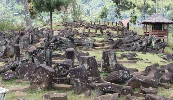 Selain Reaktor Kuno dan Logam Mulia Tenyata Gunung Padang Sengaja Ditimbun! Apakah Ada yang Disembunyikan?