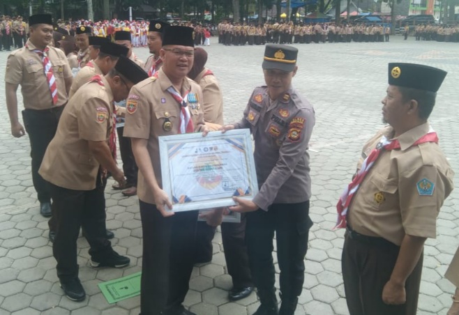 AKBP Erwin Irawan Terima Penghargaan Atas Dharma Bhaktinya Memajukan Pramuka