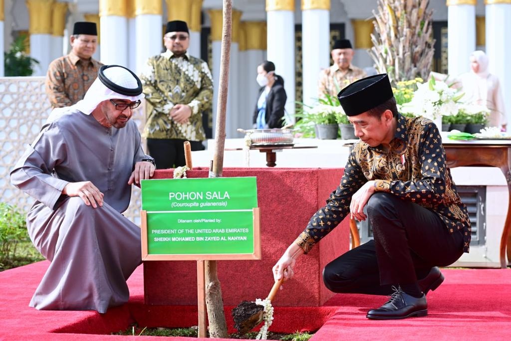 Presiden Jokowi dan Presiden MBZ Resmikan Masjid Raya Sheikh Zayed di Kota Surakarta