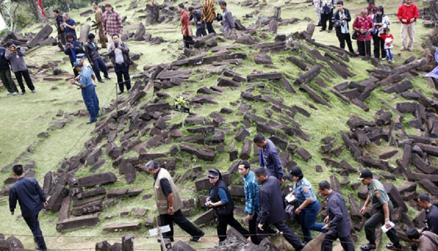 Artefak Langka di Gunung Padang, Peneliti Temukan Koin Kuno Berusia 5200 SM dalam Misi Penggalian