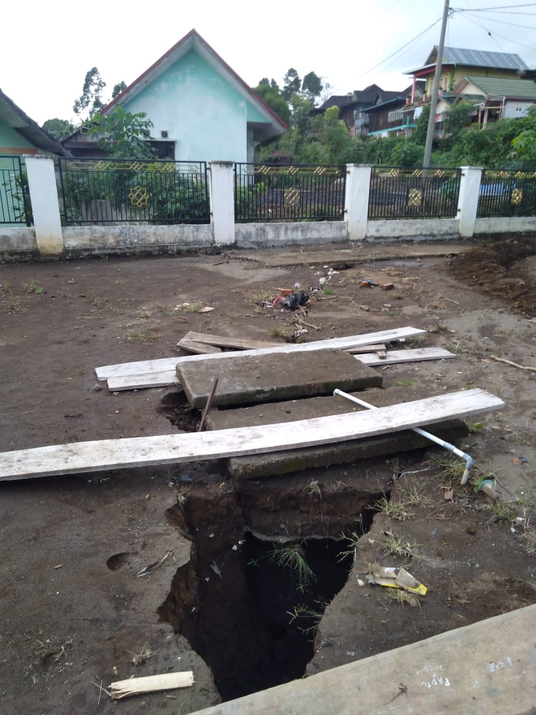 Heboh! Masyarakat Talang Darat Dikejutkan Dengan Fenomena Alam Tanah Terbelah