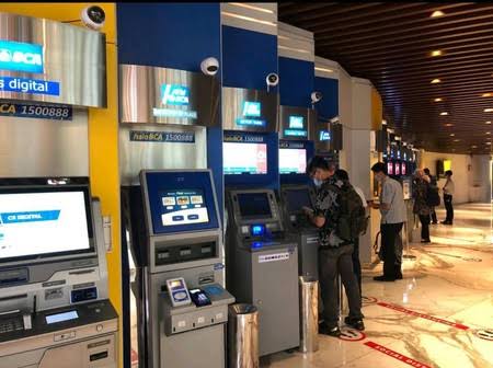 Fenomena 'Kiamat ATM', Bank di Indonesia Ramai-Ramai Tutup Ribuan ATM, Ini Alasannya!