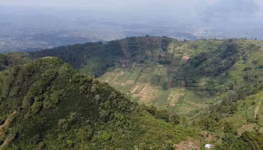 Gunung Blego: Misteri di Balik Namanya dan Kisah-Kisah Mistis yang Menghantuinya