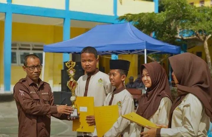 Siswa SMP PGRI Pagar Alam Raih Juara 1 Musikalisasi Puisi Ajang Gaspala 2025