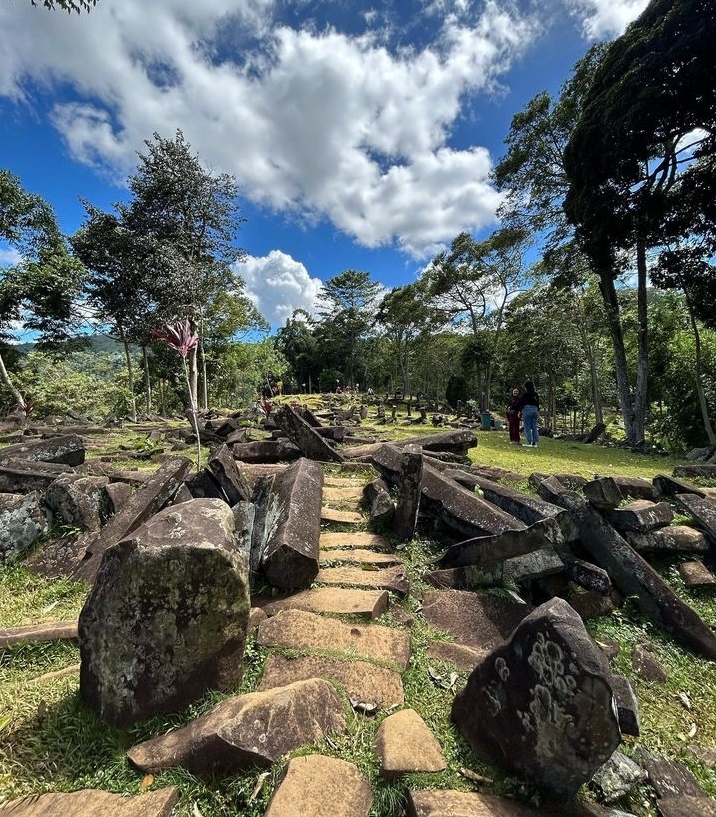 Mengungkap Misteri Struktur Megalitik di Gunung Padang, Ternyata Bukan Piramida?