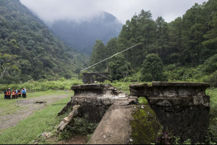 Menyimpan Penuh Misteri! Inilah 4 Mitos dan Misteri Gunung Puntang yang Banyak Dipercaya Masyarakat 