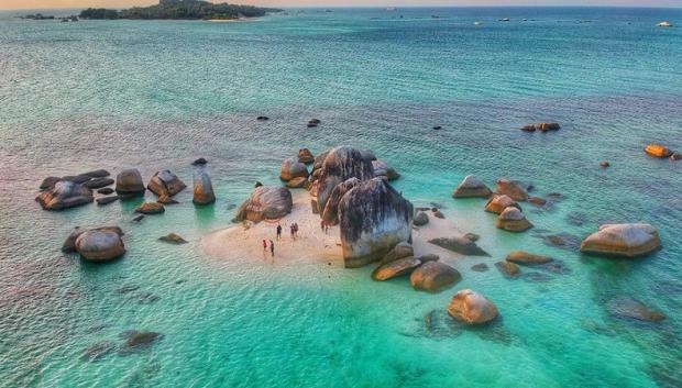 Miliki Keindahan yang Eksotis, Ternyata Lamongan Menyimpan Pantai Maldives yang Indah 