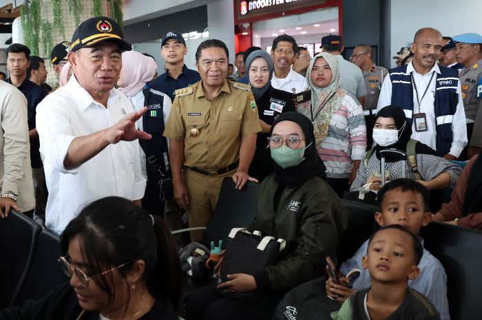 Menko PMK-Menhub Pantau Langsung Arus Balik Lebaran di Pelabuhan Bakauheni