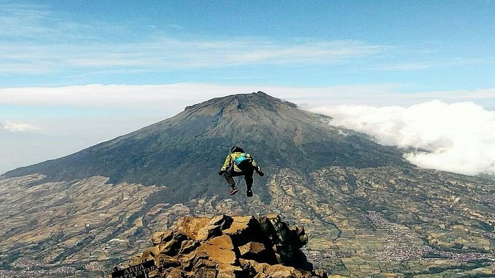 Benarkah Gunung Sindoro Jawa Tengah Pernah Meletus? Simak Disini Jawabannya!