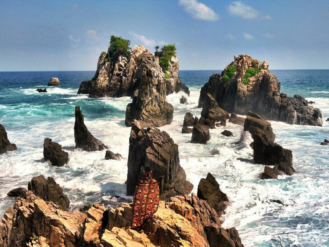 Pantai Gigi Hiu Lampung, Destinasi Wisata Favorit yang Wajib Anda Kunjungi saat Berada di Sumatera