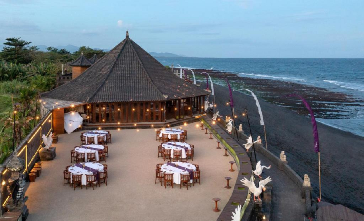 Cocok Untuk Bulan Madu, Inilah 5 Rekomendasi Pantai Terbaik di Bali yang Tawarkan Keindahan Mempesona