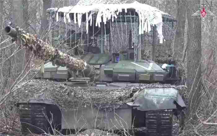 Keok Diihajar IFV Ukraina, Rusia Upgrade MBT T-90M Dengan Advanced Explosive Reactive Armor