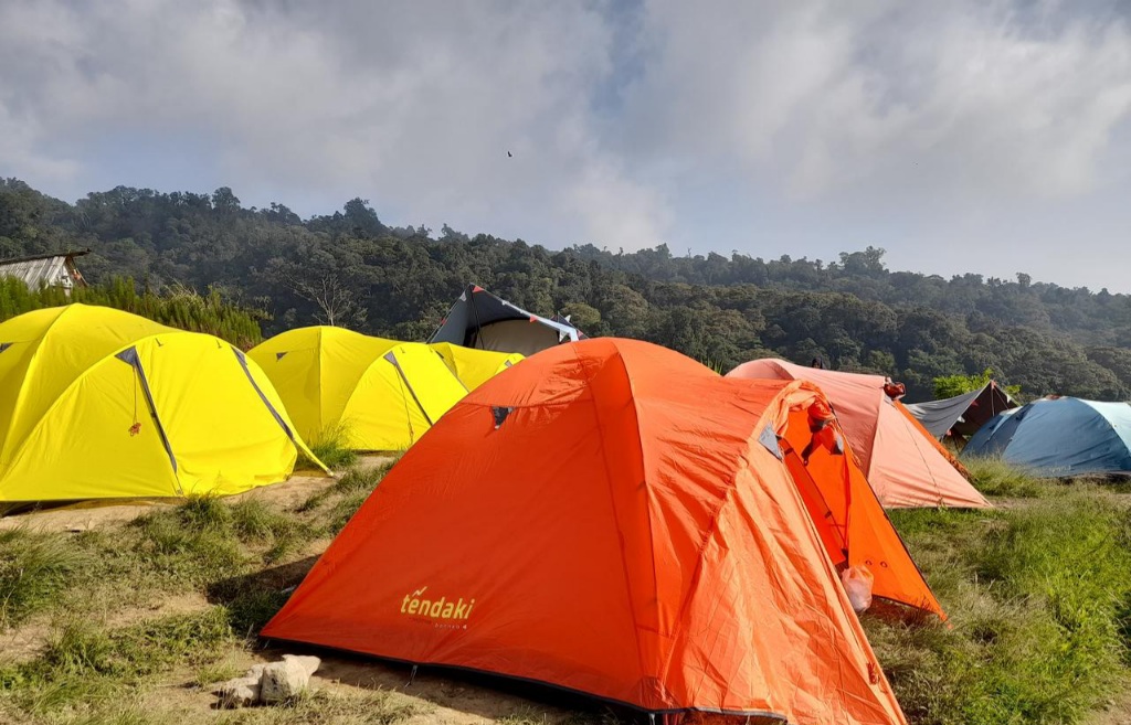 Camping Jadi Tren Wisata Alam Bebas, Bisnis Sewa Perlengkapan Ourdoor Raup Cuan 