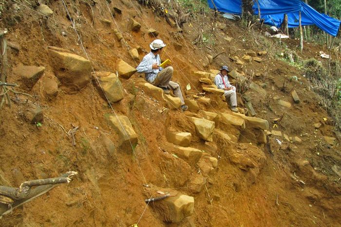 Tempat 'Sekolah' Para Peneliti, Temuan 3 Ton Emas di Gunung Padang Bikin Geger