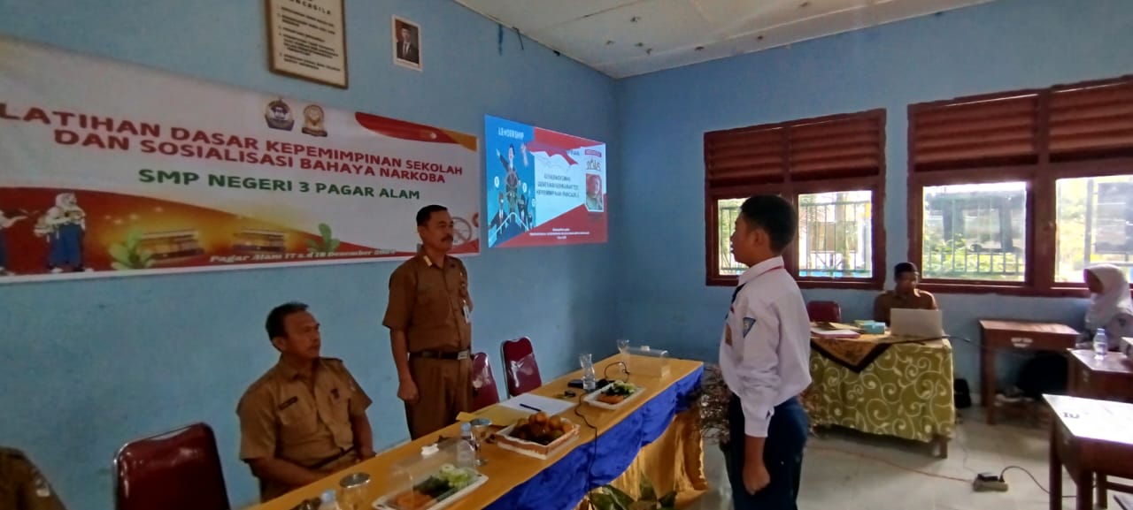 Bangun Jiwa Kepemimpinan, Puluhan Siswa SMP Negeri 3 Ikuti Latihan Dasar Kepemimpinan Sekolah