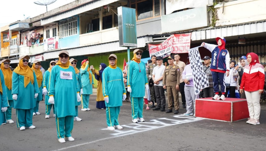 Lomba Gerak Jalan Meriahkan HUT RI ke-80, Momentum Perkuat Persatuan Antarwarga