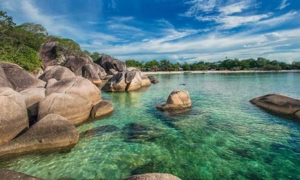 Ini 3 Surga Wisata Alam Tersembunyi di Indonesia, Cocok Kamu Kunjungi Bersama Pacar