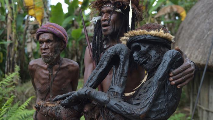 Bentuk Penghormatan? Inilah Tradisi Mumifikasi Suku Dani yang Mengawetkan Jasad Panglima Perang 