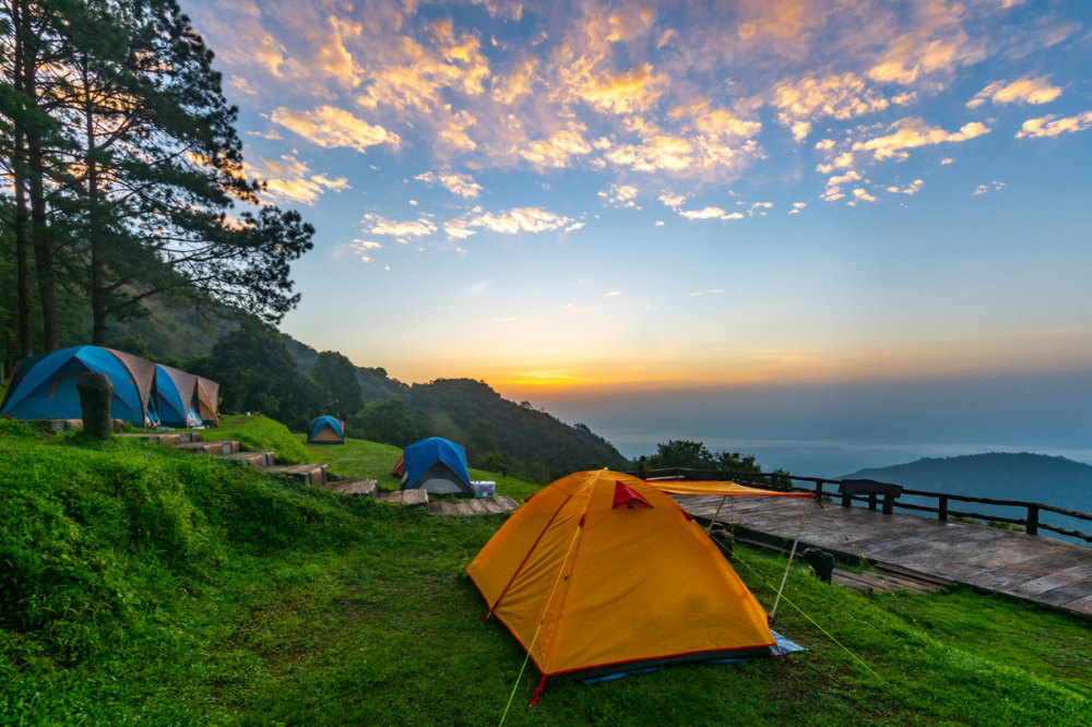 Sungguh Menawan! Inilah Rekomendasi 5 Tempat Camping di Bogor yang Punya Pemandangan Keren