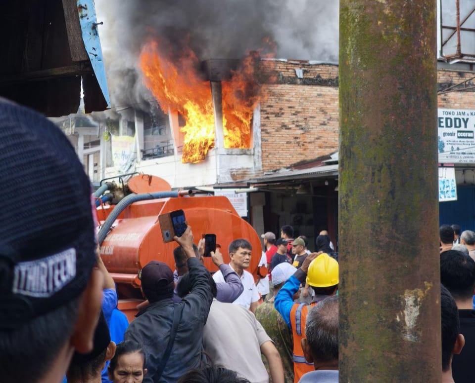 Diamuk Si Jago Merah, Tiga Ruko di Pagar Alam Hangus Terbakar