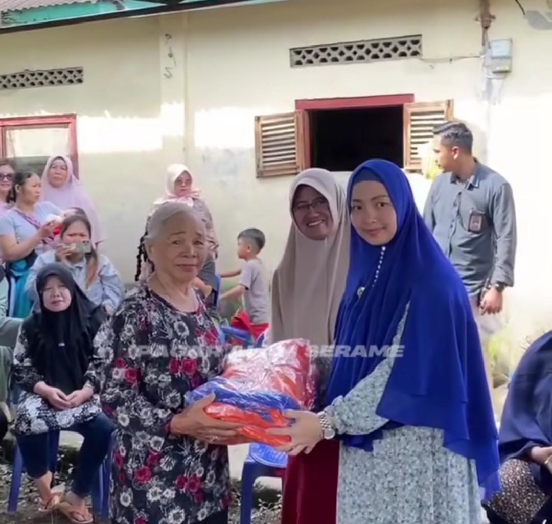 Wawako Salurkan Bantuan Kepada Korban Kebakaran