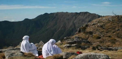 Loh! Kok Naik Haji Di Puncak Gunung? Begini Tradisi Unik di Gunung Bawakaraeng Sulawesi Selatan!