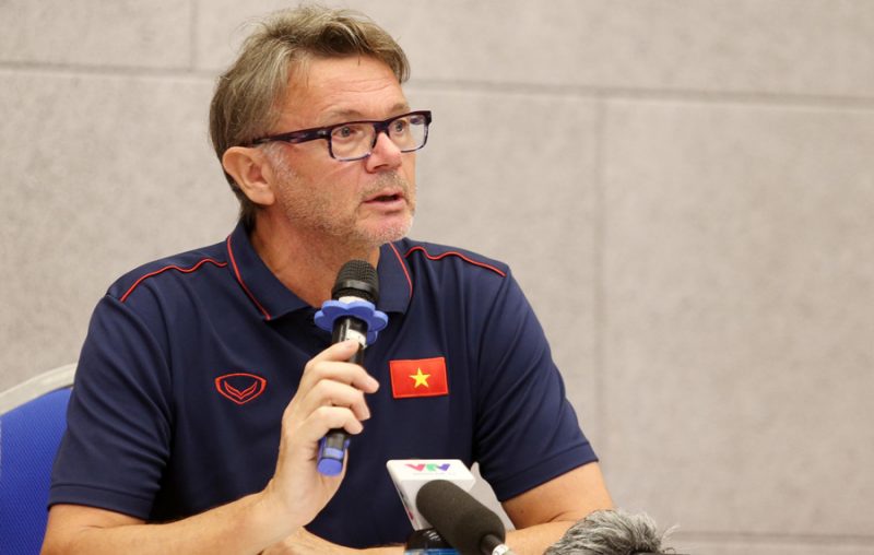 Philippe Troussier Tetap Bertahan di Vietnam, Meski Didepak dari Federasi Sepak Bola Vietnam