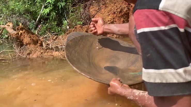 Klaim Kekayaan Alam di Bawah Tanah? Ini yang Dikatakan Peneliti Terkait Temuan Logam Mulia Gunung Padang! 