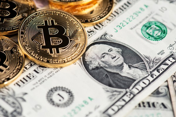 Penurunan Bitcoin dari US$66.000 Meski Data Ekonomi AS Positif