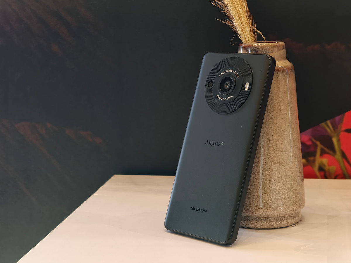 Aquos R8s Pro, Smartphone Flagship dengan Kamera Unggulan