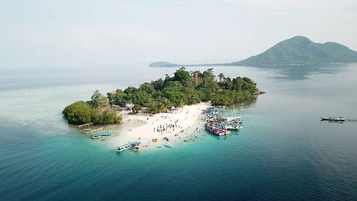 Mau Liburan ke Lampung? Ini 7 Pantai Favorit yang Wajib Dikunjungi!