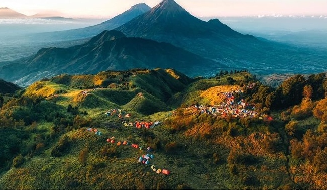 Miliki Spot Foto yang Instagramable, Inilah 7 Gunung di Sumatera yang Wajib Banget Kamu Kunjungi 