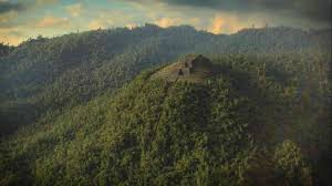 Wisata Budaya di Gunung Padang, Menelusuri Jejak Peradaban Kuno di Cianjur, Mau Ikut!