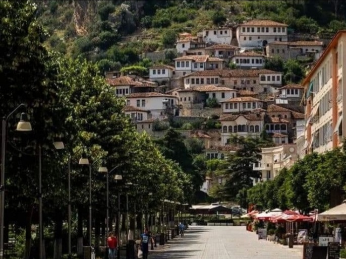 Ada Jejak Kuno Peradaban Eropa, Ditemukan di Albania, Desa Eksotis Ditepi Danau