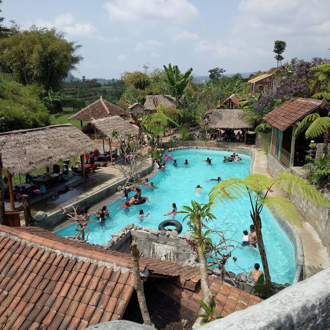 Out Bound di Taman Dolan Batu Malang, Wisata Alam Keluarga Sambil Nostalgia yang Miliki Ciri Khas