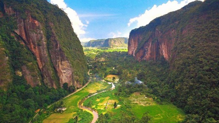 Pesona Indah Lembah Harau! Ternyata Memiliki Misteri Hingga Kisah Yang Begitu Pilu 