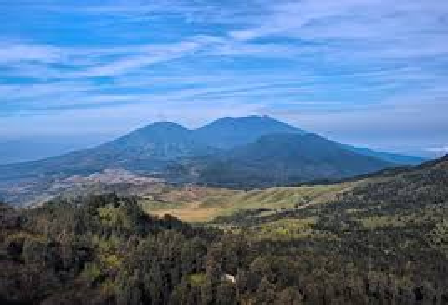 Menguak Misteri dan Sejarah Gunung Suket: Gunung Penuh Aura Mistis