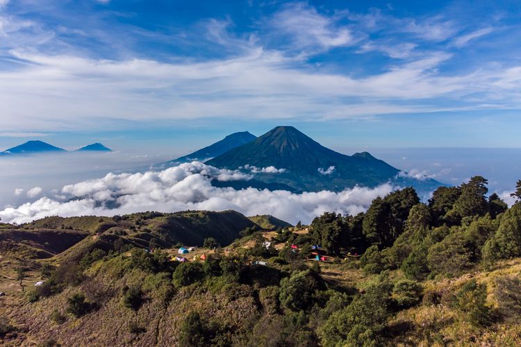 Keindahan Bak Surga yang Dimiliki Gunung Prau, Inilah Faktanya!