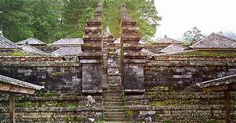 Istana Dalam Hutan Jati Lamongan Gemparkan Dunia, Ternyata Pencari Rumput Penemu Pertamanya, Ini Selengkapnya!