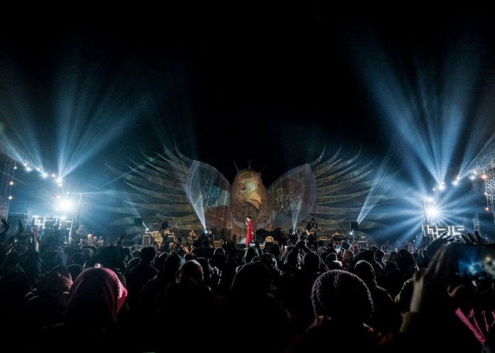 Menparekraf: Konser Coldplay Perkuat Jakarta Sebagai Destinasi MICE Terbaik di Asia
