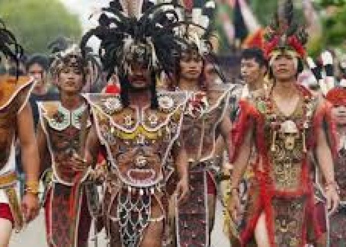 Ini Nama 4 Suku Asli Kalimantan Dengan Budayanya, Salahsatunya Suku Kutai