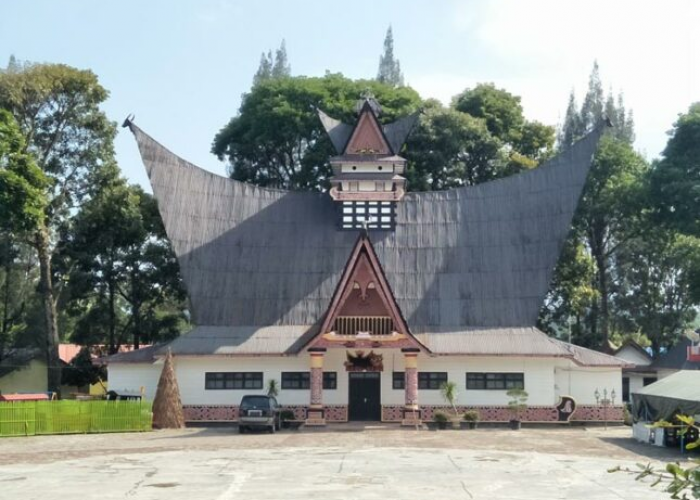 Menelusuri Jejak Budaya Suku Pakpak dan Tomuna: Warisan Leluhur Nusantara