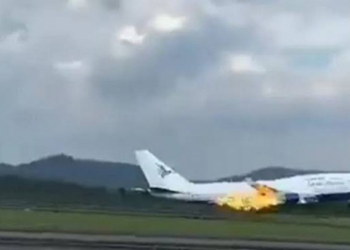  Viral! Pesawat Jemaah Haji Alami Kerusakan dan Terbakar, Begini Respon Kemenag Terhadap Garuda Indonesia!