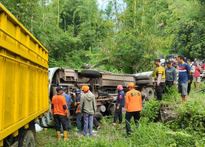 Korbannya 32 Orang, 2 Pemandu Wisata Terluka Insiden Bus Wisata Tergelincir Dekat Air Terjun di Pagar Alam