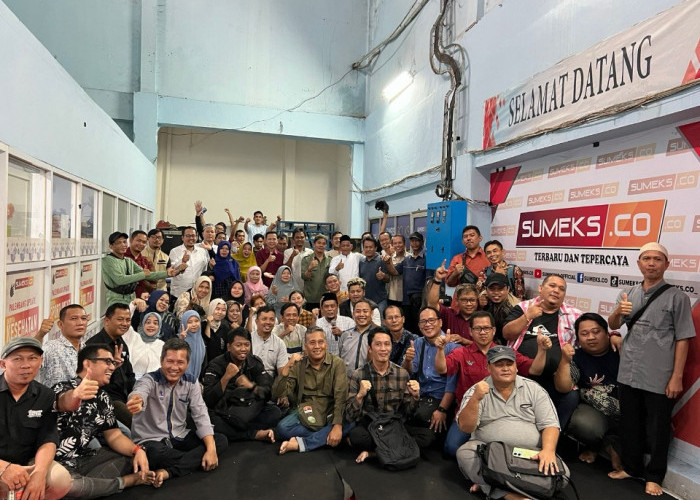 Perkuat Silaturahmi, Keluarga Besar SEG, BEMG dan DNN Menggelar Halal Bihalal di Graha Pena Sumatera Ekspres