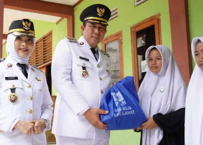 Peringati HUT RI ke-81, Wako dan Wawako Bersama Kapolres Pagar Alam Anjangsana ke Panti Asuhan