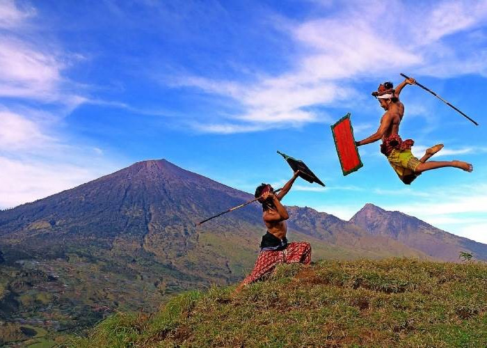 5 Suku Yang Paling Kuat yang Ada Di Dunia, Suku Dayak Indonesia Juga Termasuk!