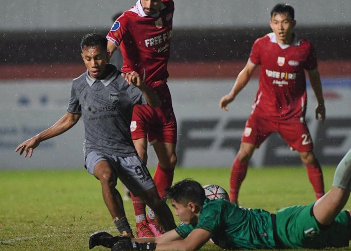 Borneo Tahan Imbang Persis