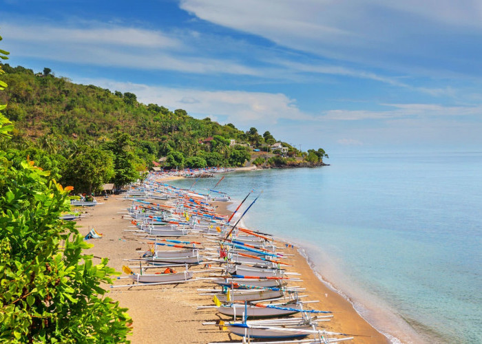 5 Pilihan Destinasi Wisata Pantai Di Gianyar Bali, Wajib Maen Kesini Bos!